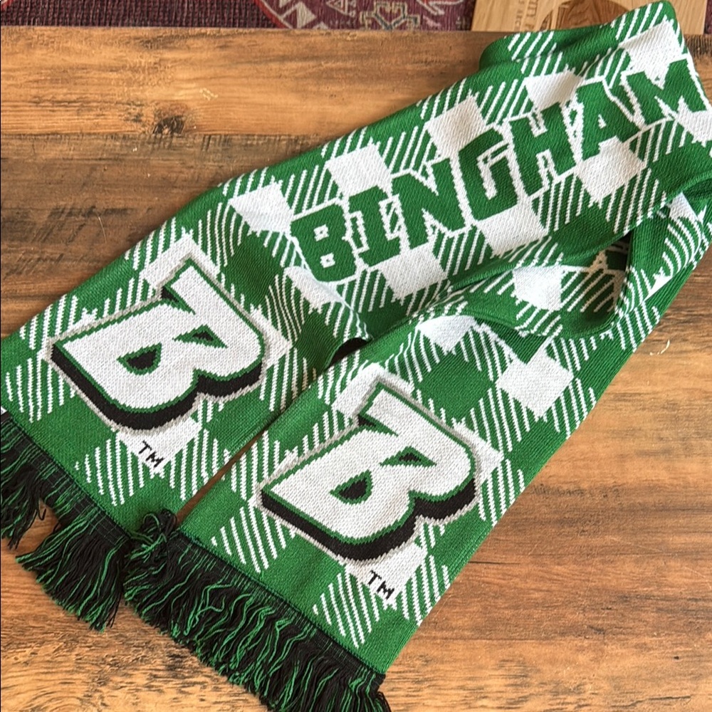 Ruffneck Binghamton University green soccer scarf - NEW
